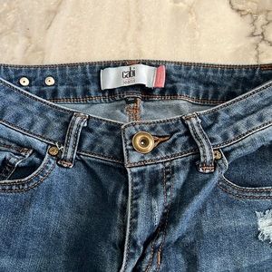 CAbi Size 2 Curvy skinny jeans